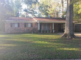 1311 Deerfield Ln, Jackson, MS 39211