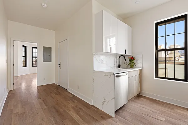 Rented by Compass | media 10