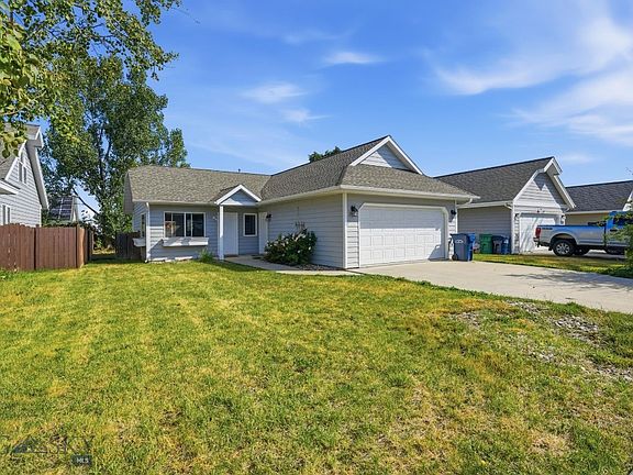 2nd image of 2603 Daffodil St