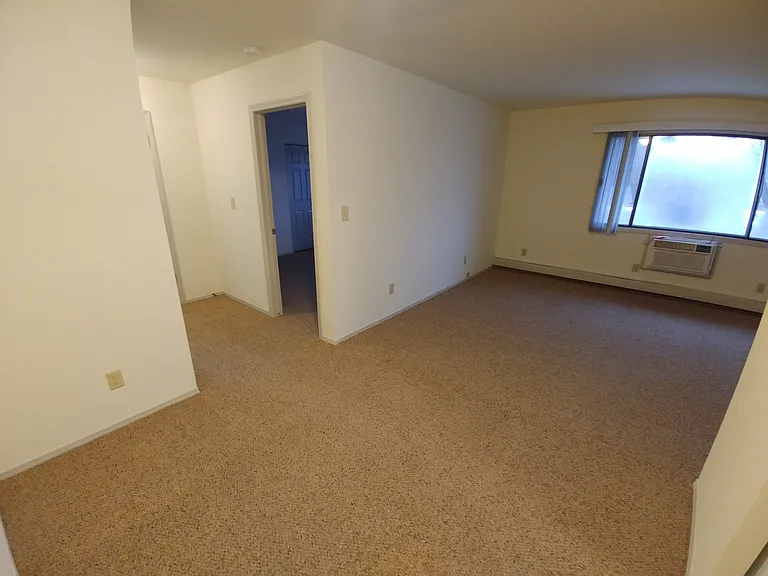 Heritage Apartments — Photo 37
