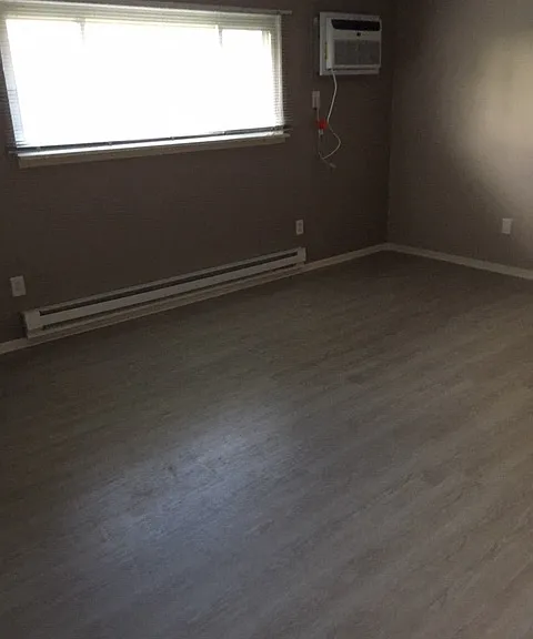 Stoney Creek Apartments — Photo 50