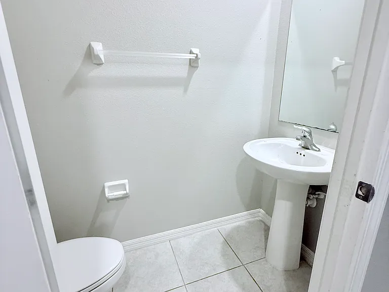 7109 Amelia Cove Ct — Photo 4
