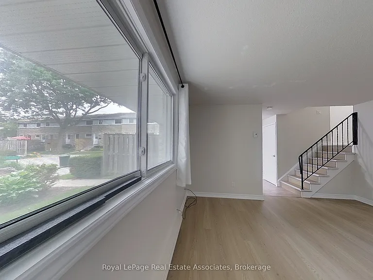 35 Breckenridge Dr #30 — Photo 11