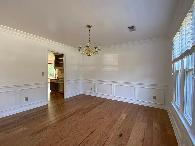 3013 Eglantine Ct — Photo 5