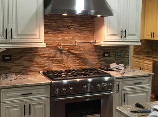 1425 Jason Ct, Bartlett, IL 60103