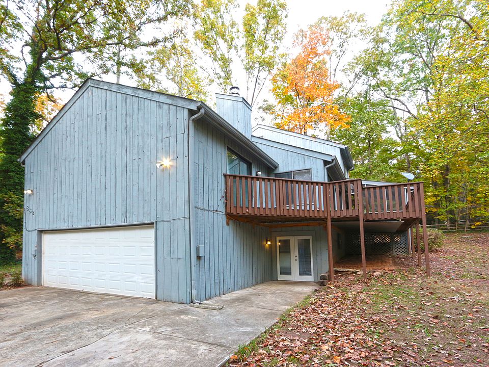 2nd image of 882 Martin Rd
