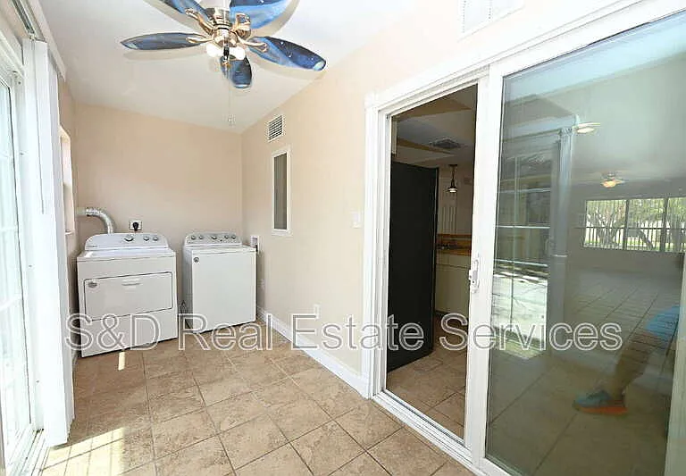 349 Market Sq E — Photo 14