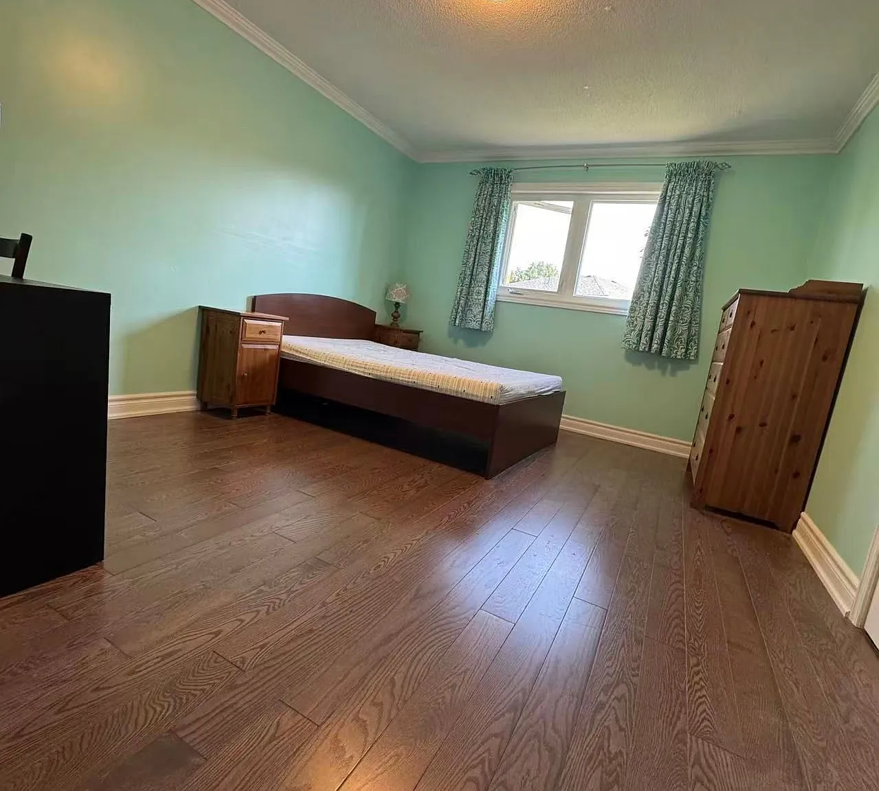1 bed, $1,100 — Photo 3
