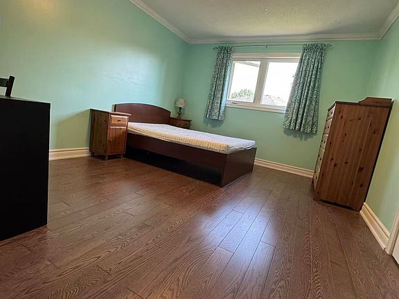 3rd image of 279 River Oaks Blvd W