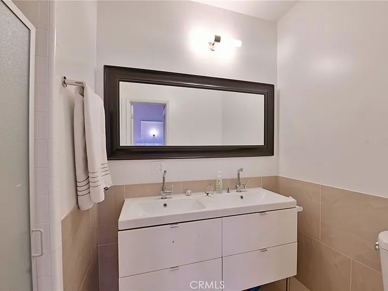 9372 W Olympic Blvd — Photo 10
