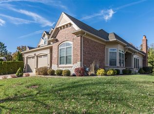 17 Old Belle Monte Rd, Chesterfield, MO 63017
