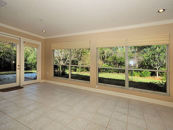 5th image of 13895 Silkvine Ln