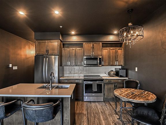 4th image of 91 Chapel St #302