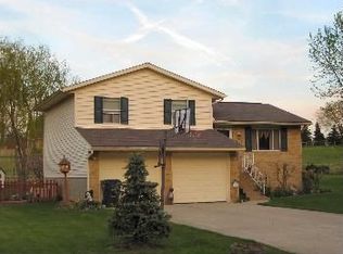 5893 Drenta Cir SW, Navarre, OH 44662