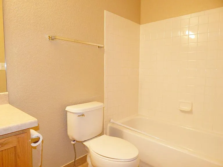 1385 Waxwing Ave — Photo 13