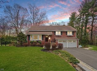 1964 Inverness Dr, Scotch Plains, NJ 07076