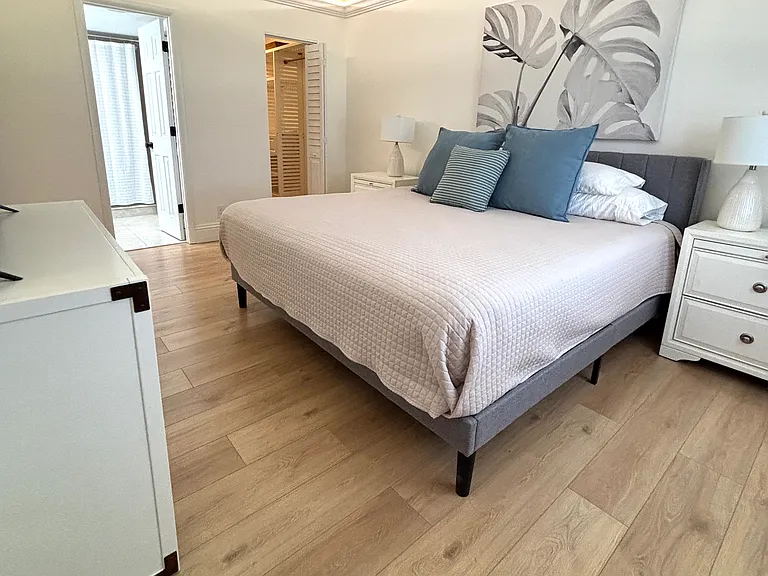 3402 Gardens East Dr #16A — Photo 6