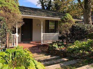 712 Halsbury Ave, Hendersonville, NC 28791