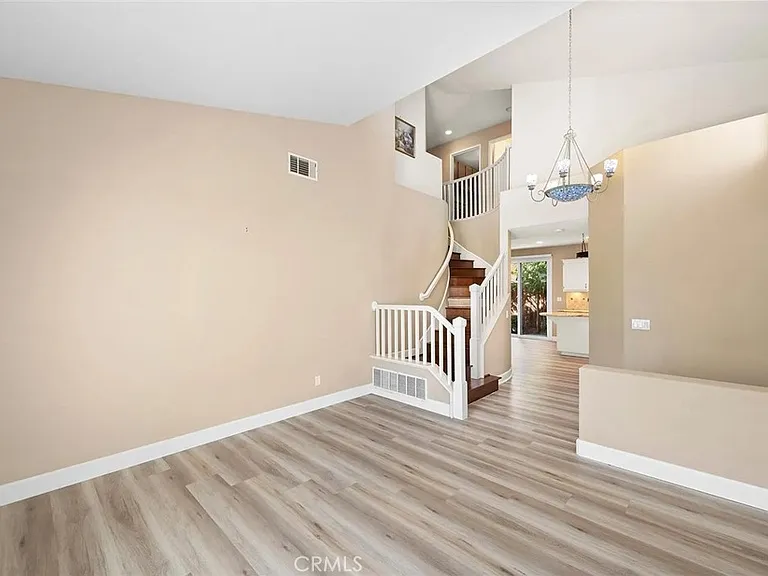 39 Colony Way — Photo 14
