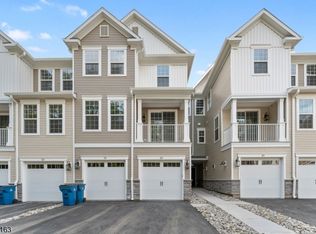 221 Myrtle Rd, Warren Twp., NJ 07059