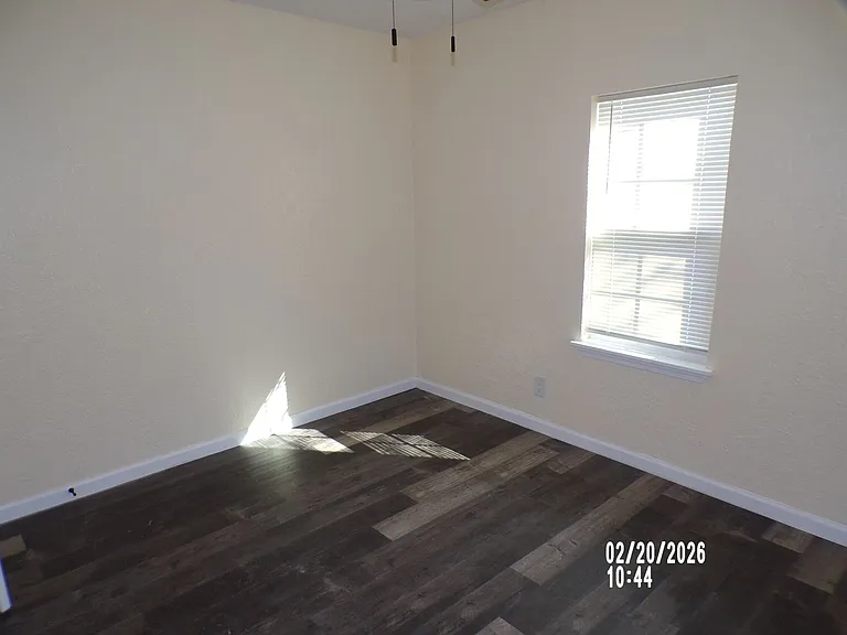 1214 NW Lincoln Ave — Photo 20