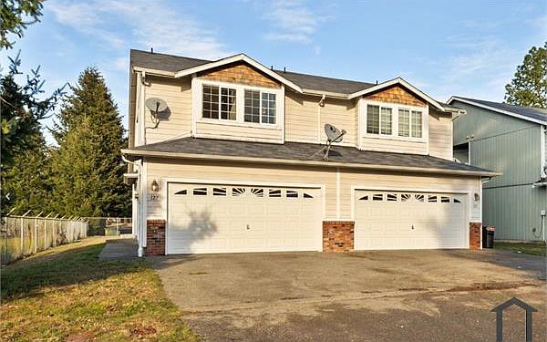1st image of 127 174th St S #127