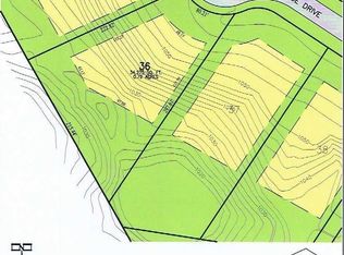 7545 Maple Ridge Dr, Clarkston, MI 48346