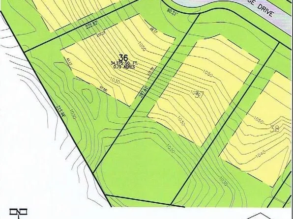 7545 Maple Ridge Dr, Clarkston, MI 48346