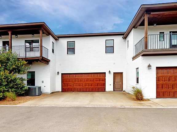 3rd image of 203 Brentwood Dr E #East75