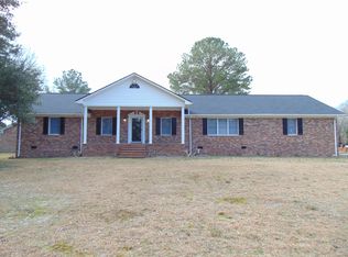 602 W Hooks River Rd, Goldsboro, NC 27530