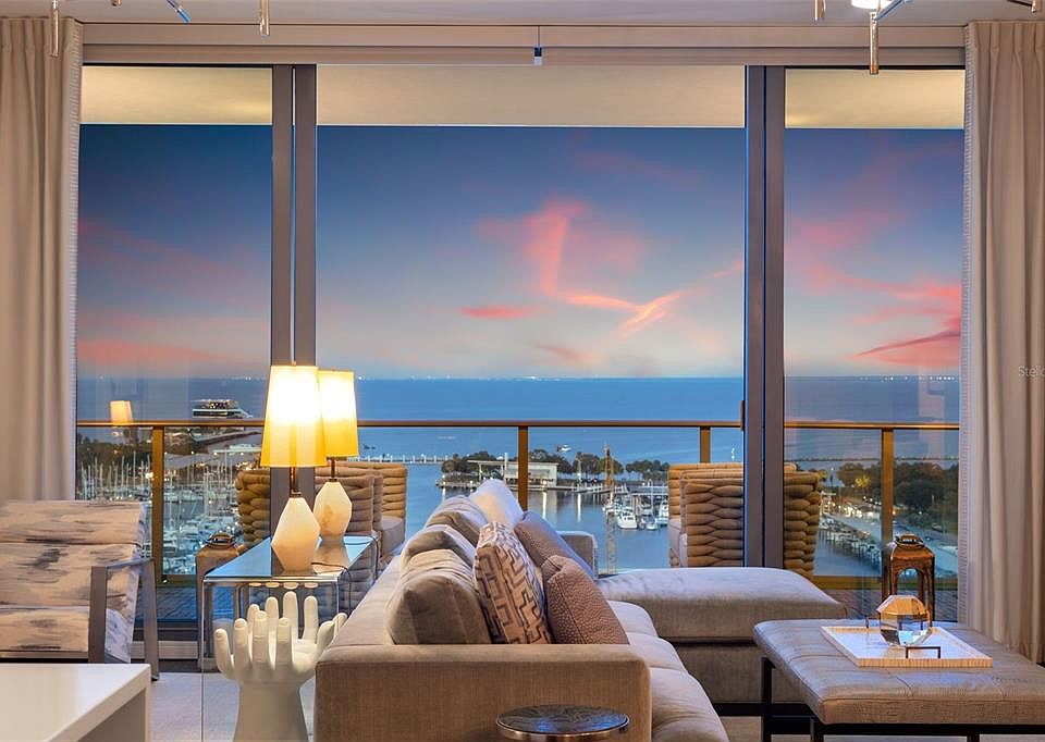 1st image of 100 1ST AVENUE N #1403
