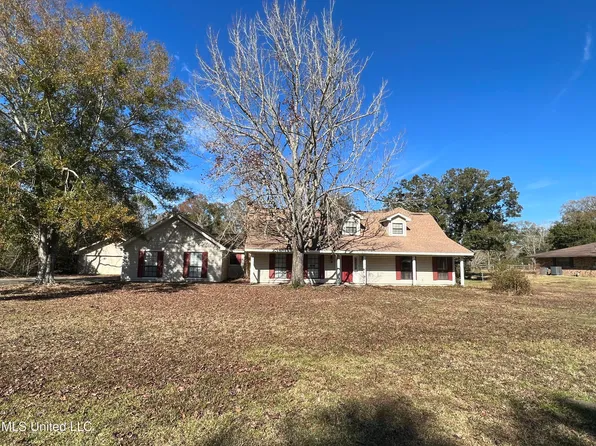 20180 Lovers Ln, Long Beach, MS 39560