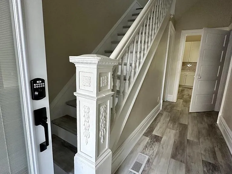 716 Southern Ave — Photo 3