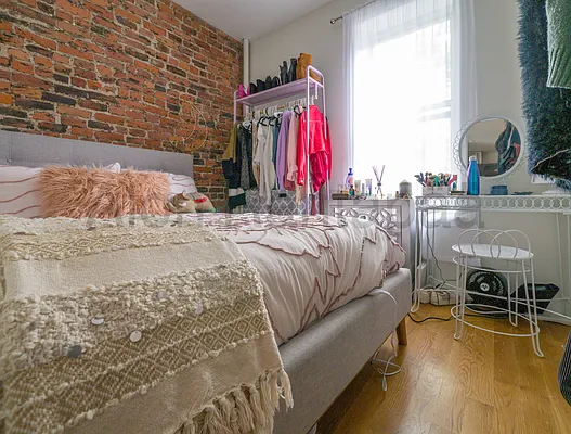 Rented by (Legacy) NY Quality Living Uptown | media 29