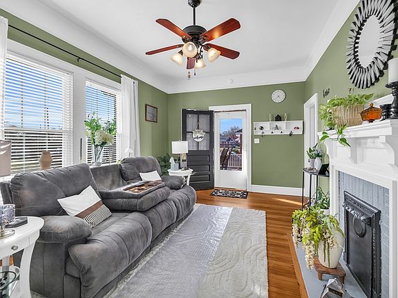 4th image of 105 Draper St