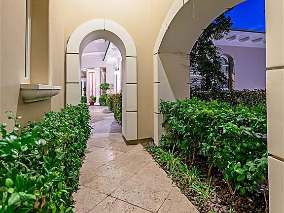 5th image of 12035 Whitehills St