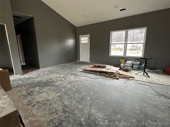 4th image of 609 E Walnut Street