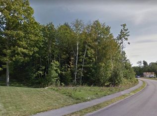 7 Winding Creek Ln, Biddeford, ME 04005