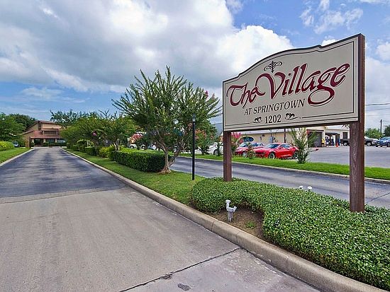 1st image of 1202-610 Thorpe Ln