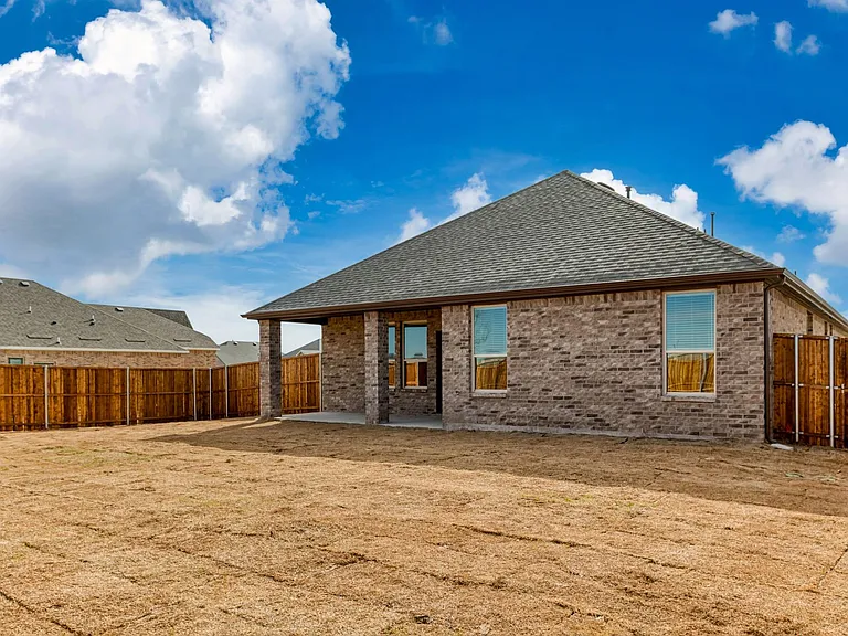 229 Tate Ln — Photo 35