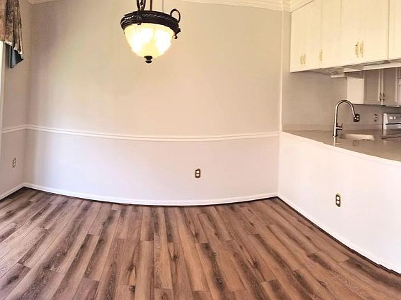 5th image of 11724 Critton Cir