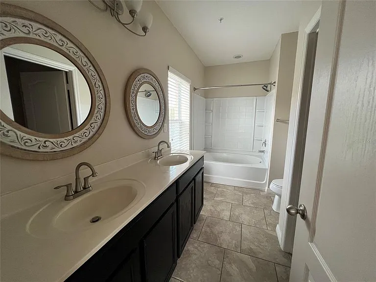 2137 Betsy Ross Ln #2137 — Photo 22