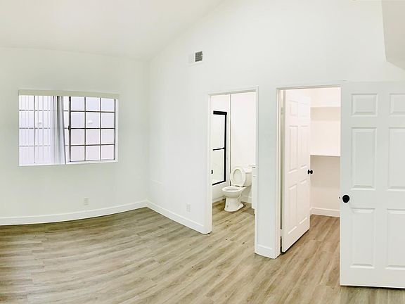 5th image of 621 N Bronson Ave #101