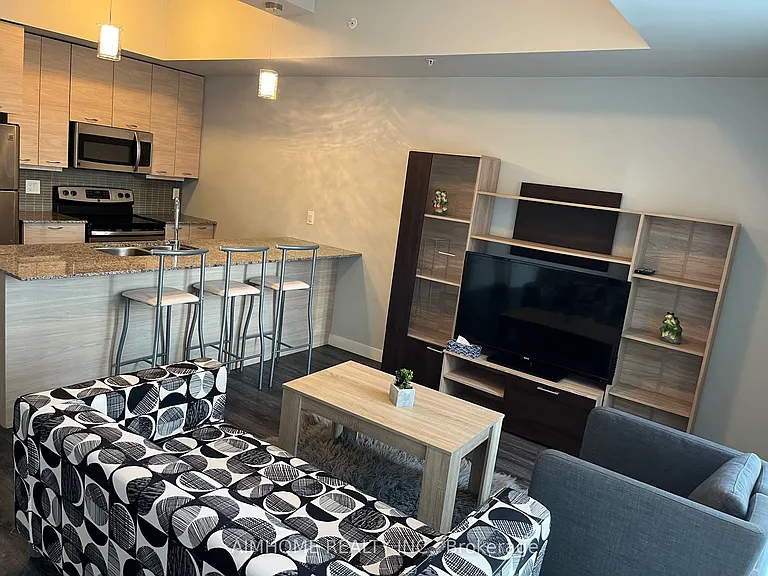 318 Spruce St #309 — Photo 11