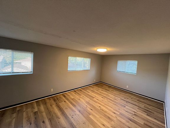2nd image of 1331 S 33rd St #3