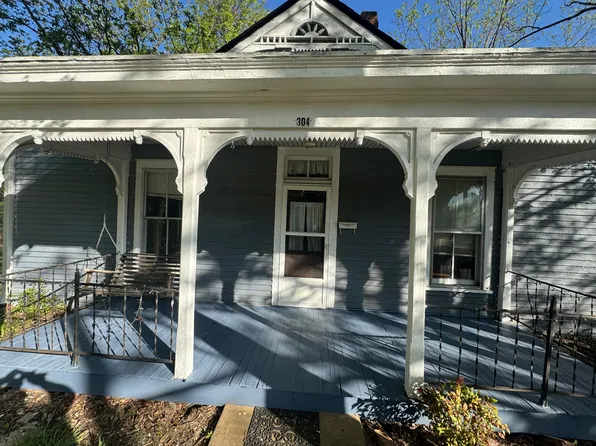 304 W Pine St APT 1, Johnson City, TN 37604