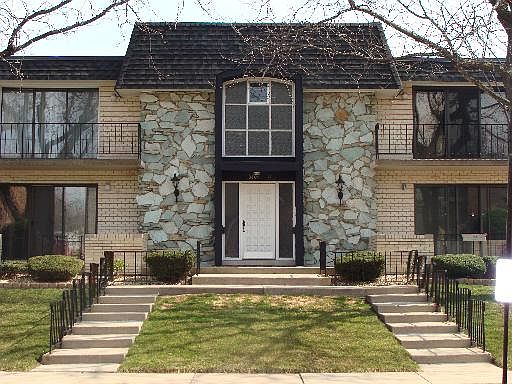 1st image of 10409 S Komensky Ave #102B