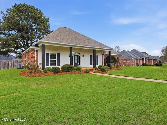 2nd image of 209 Park Ridge Dr