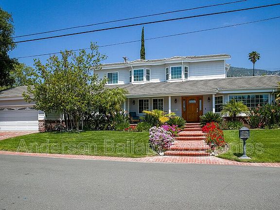 3rd image of 1015 Wiladonda Dr