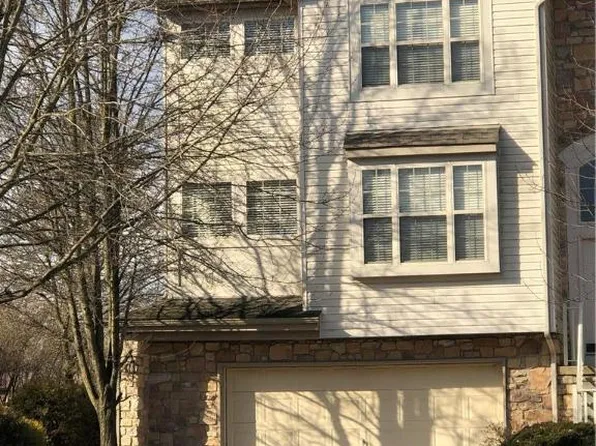 4192 Waterford Dr, Center Valley, PA 18034